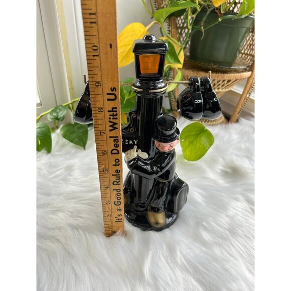 Vintage whisky decanter man pole streetlight sake sat shot glasses - Picture 3 of 7